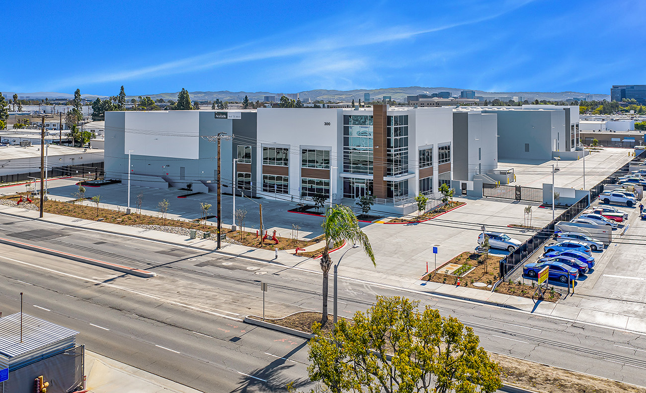 Dyer Distribution Center Exterior Photos