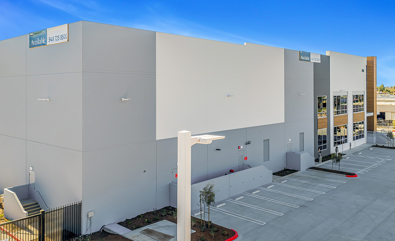 Dyer Distribution Center Exterior Photos